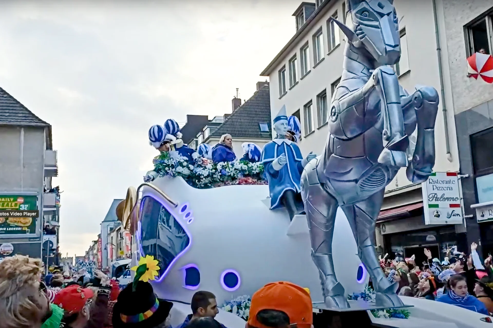 Kölner Karneval 2025: Spaß, Kostüme und Rosenmontag!