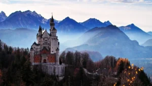 Schloss Neuschwanstein: Bayerns Märchenhafte Perle